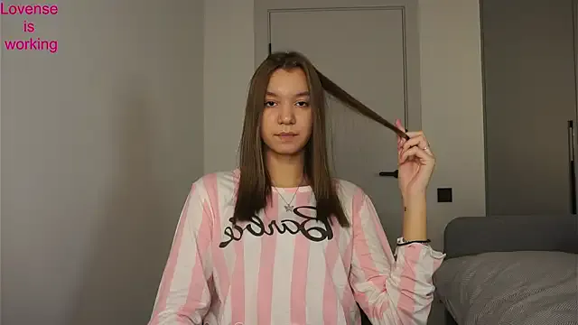 BrynnHolverson — Show my bra!