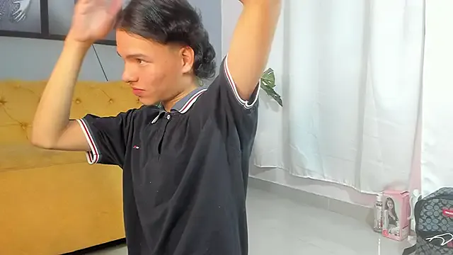 camillo_virgil — Ride dildo + red ass