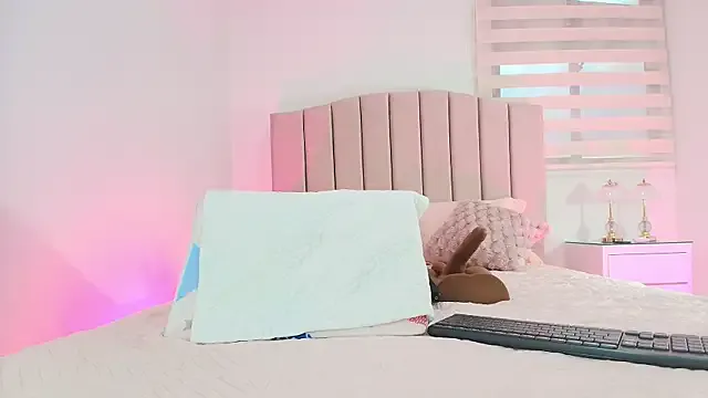 cataleya_ebony_ on StripChat 