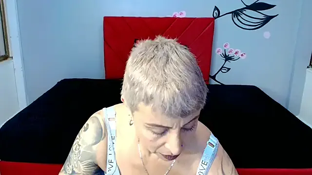 Charlotte__Gray — SHOW MY BOOBS+MAKE ME VIBRATE