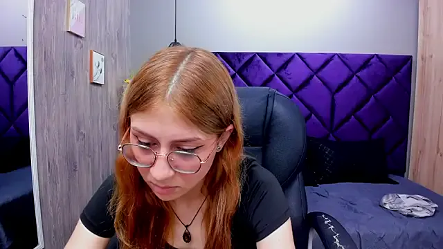 Freechat ChloeCampbell03 on StripChat