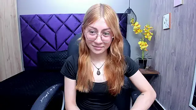 Freechat ChloeCampbell03 on StripChat