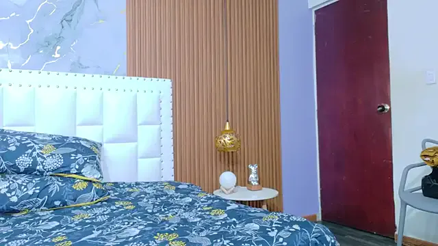 chubbykinkyygirl — squirt show