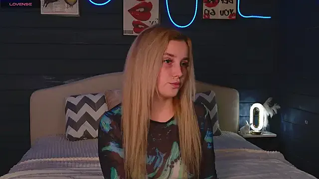 StripChat Crystal_Jull is Freechat Crystal_Jull — sloppy bj