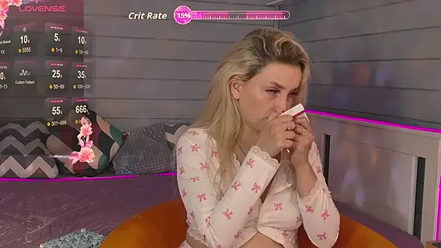 Freechat Crystal_Jull on StripChat