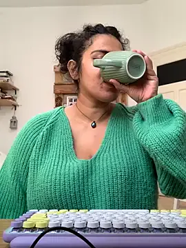 Freechat Curvydesifromgermany on StripChat