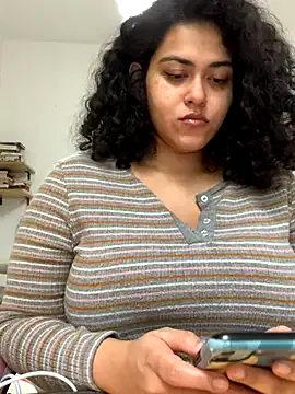 Freechat Curvydesifromgermany on StripChat