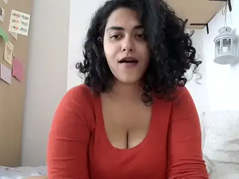 Freechat Curvydesifromgermany on StripChat