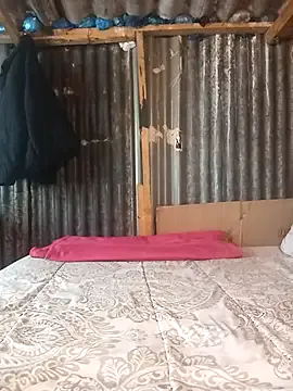 Freechat curvyloneah75 on StripChat