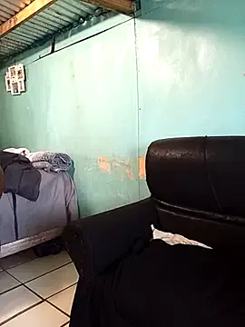 Freechat curvyloneah75 on StripChat