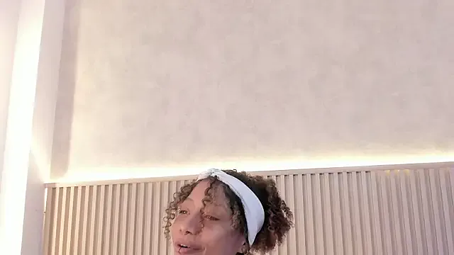 Freechat daiana_curly on StripChat