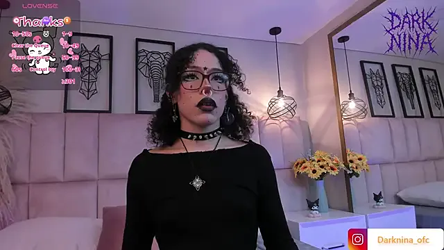 Freechat Dark_nina_ on StripChat