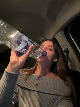 DoriDeluxe66 — Show boobs in public store