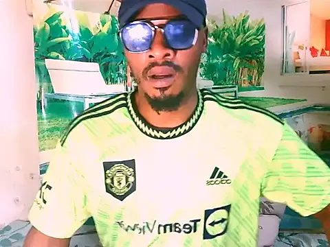 EbonyTiger69 — liking my cum