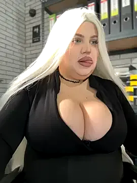 Freechat Eliaden on StripChat