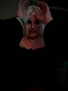 Freechat Eliaden on StripChat