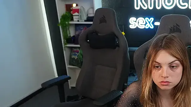 Elnonoykeila77 — Group on StripChat