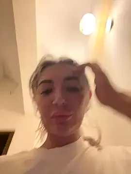 Freechat ElsaSinn on StripChat