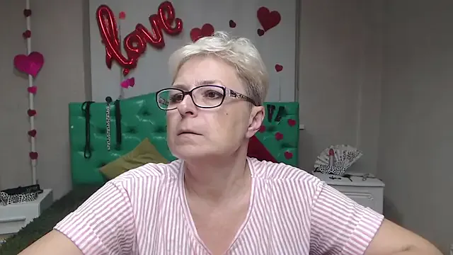 Freechat EmiliaGree on StripChat