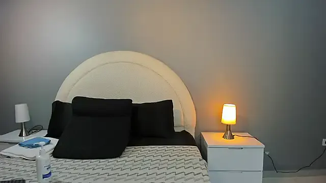 Freechat emilytowzen on StripChat