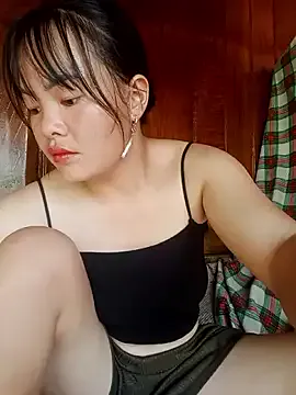 Freechat emilyzz on StripChat