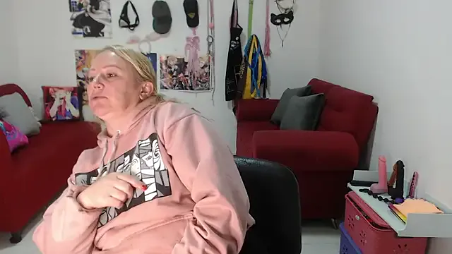 Freechat emperabigbootybigass on StripChat