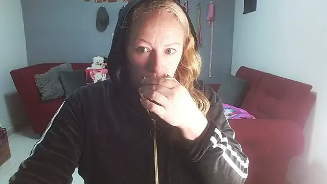 Freechat emperabigbootybigass on StripChat