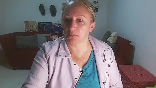 Freechat emperabigbootybigass on StripChat