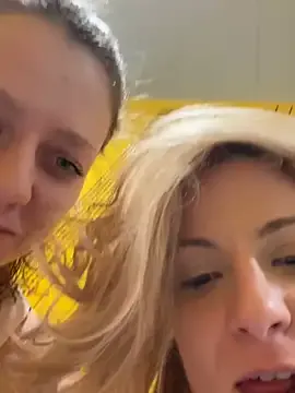 StripChat Eveline_Beauty_Kitty is Freechat Eveline_Beauty_Kitty — Deep French kiss