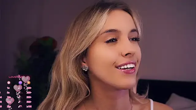 Freechat FannyHewson on StripChat