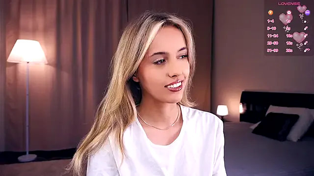 Freechat FannyHewson on StripChat