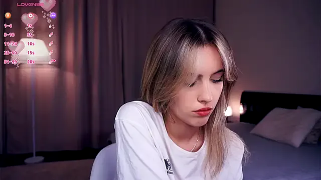 Freechat FannyHewson on StripChat