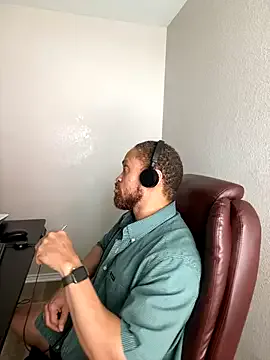 Freechat Fathero1time on StripChat