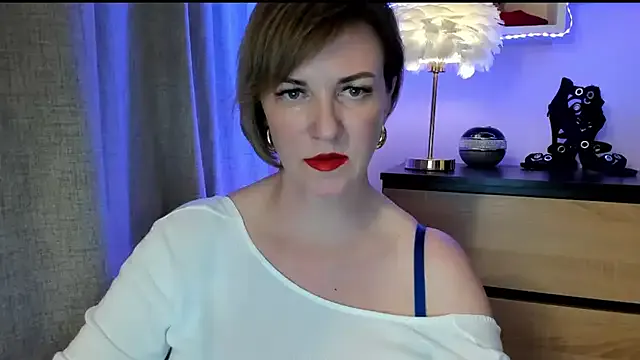 Freechat feliziaDesire on StripChat