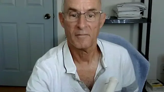 funone1999 — Underwear off - vibrate cock - 5 min