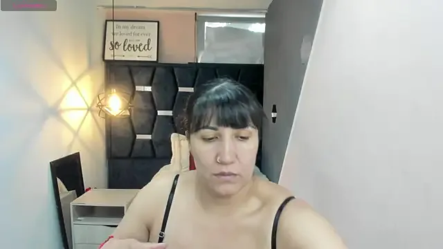 Freechat GiaFox_ on StripChat