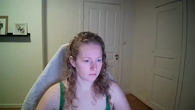 Girlnina-1995 — kingtipper gets snapchat