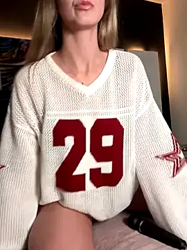 Hannah_nvrstx — glassdildo anal