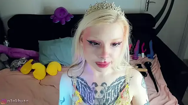 HelenGoat on StripChat 