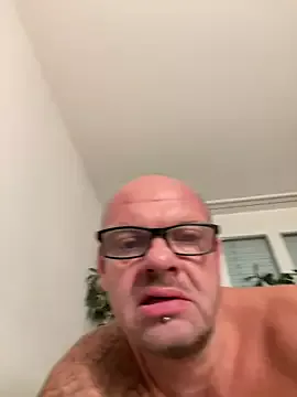 Freechat HerrundFrau-M on StripChat