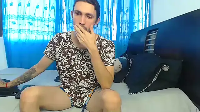 Freechat Hot_Sharks_ on StripChat