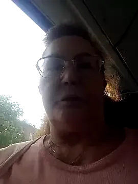 Hottie-Mom on StripChat 