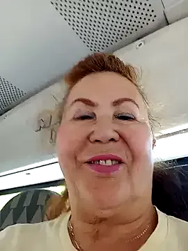 Hottie-Mom on StripChat 