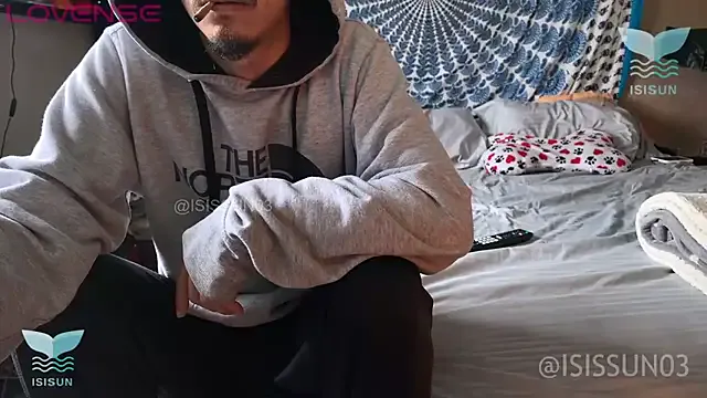 Group isissun03 on StripChat