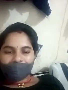 JULEE-740 — Full nude in public