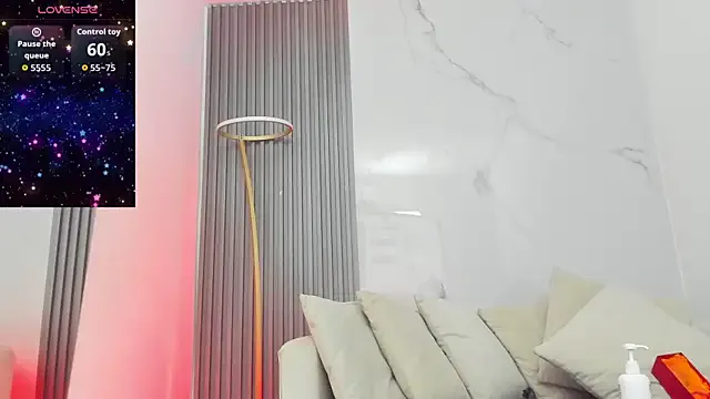 Freechat kiaratentation on StripChat