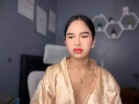 lelasohna on StripChat 