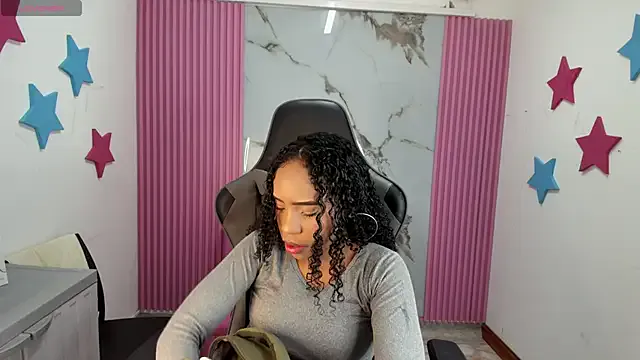 Freechat lia_16 on StripChat