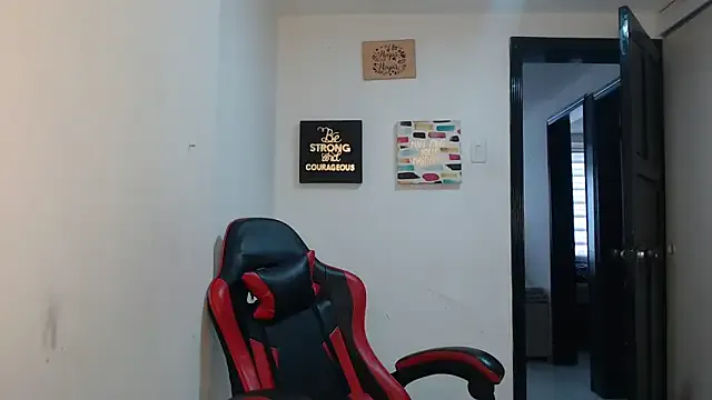 Freechat Liamiler01_ on StripChat