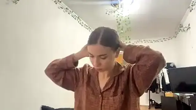 LilithFlamey — Hi:) Glad to see you on my show!  Hi, go